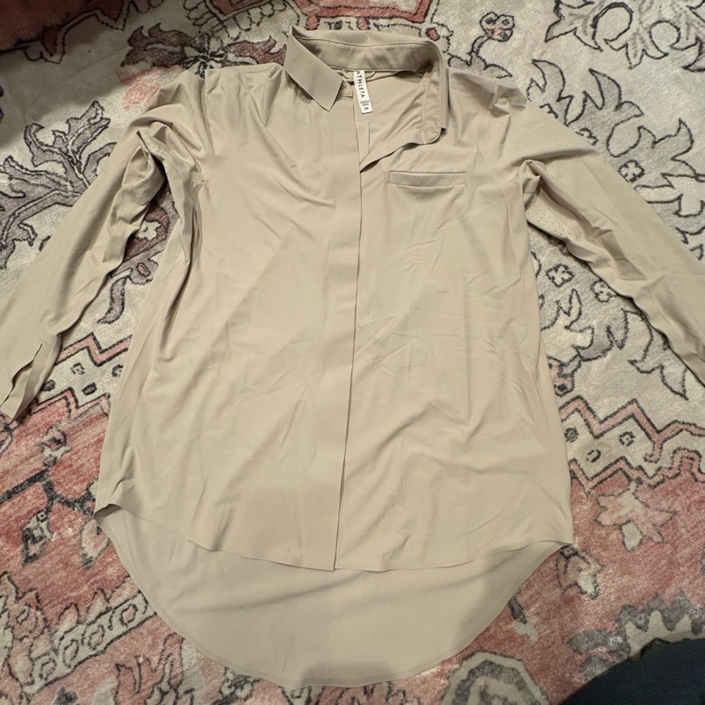 Athleta Lightweight Beige Long Sleeve Button Down Shirt, Sz XS, front pocket